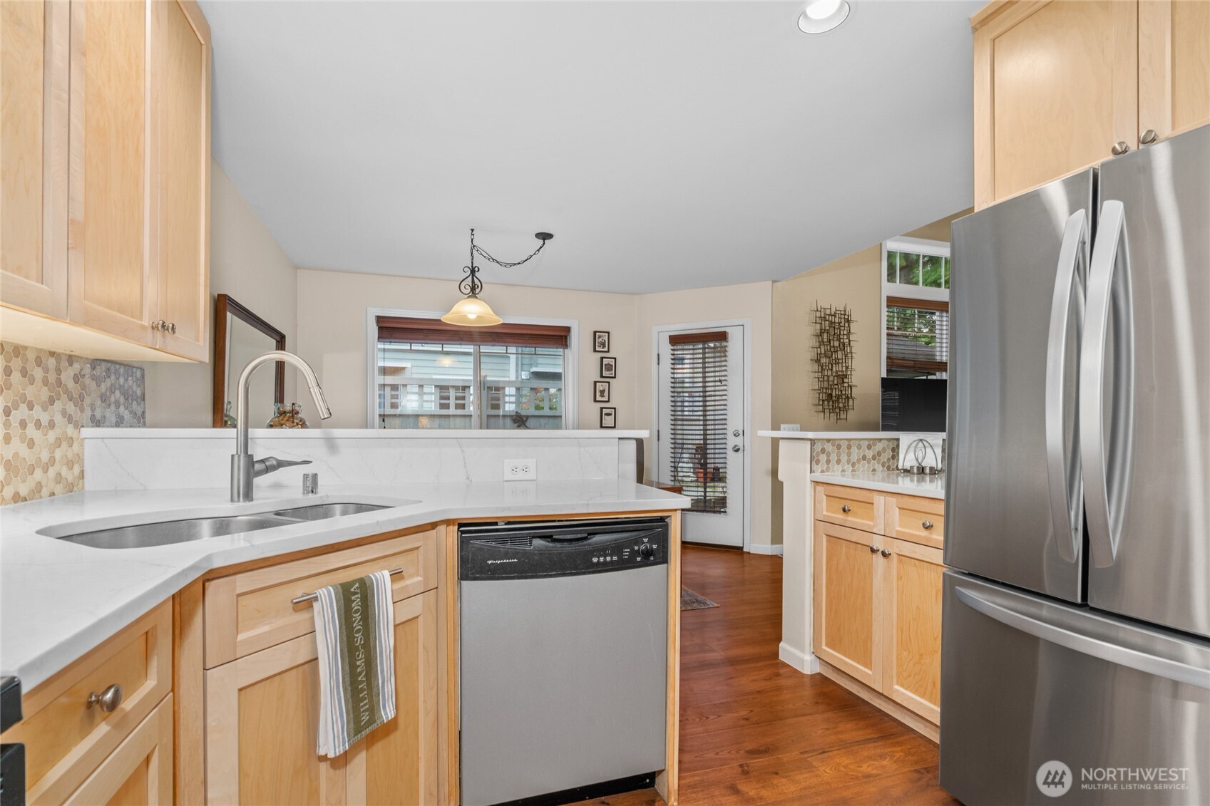 562 Elma Avenue Northeast Renton, WA 98059 - Photo 16 of 40