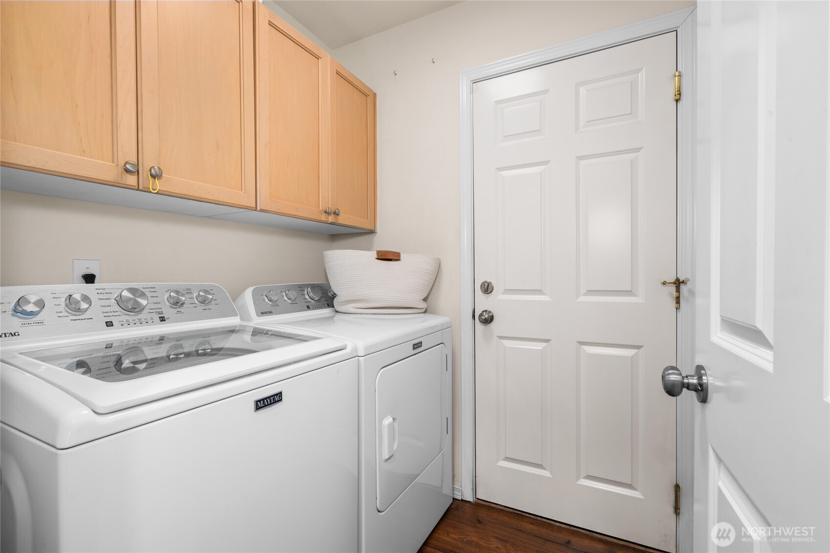 562 Elma Avenue Northeast Renton, WA 98059 - Photo 17 of 40