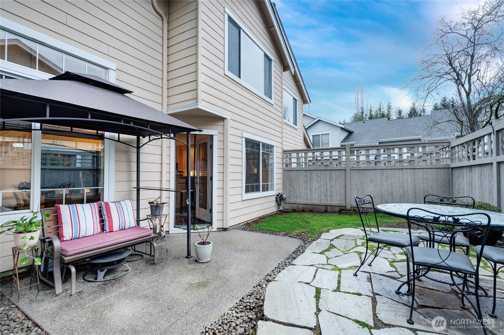 562 Elma Avenue Northeast Renton, WA 98059 - Photo 32 of 40