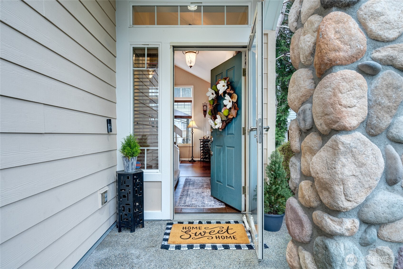 562 Elma Avenue Northeast Renton, WA 98059 - Photo 4 of 40