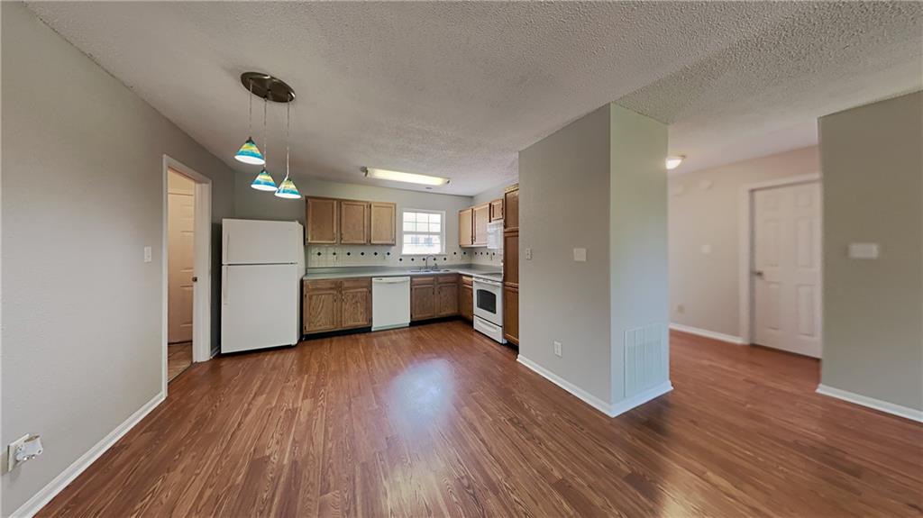 5347 Milhouse Road Indianapolis, IN 46221 - Photo 4 of 21