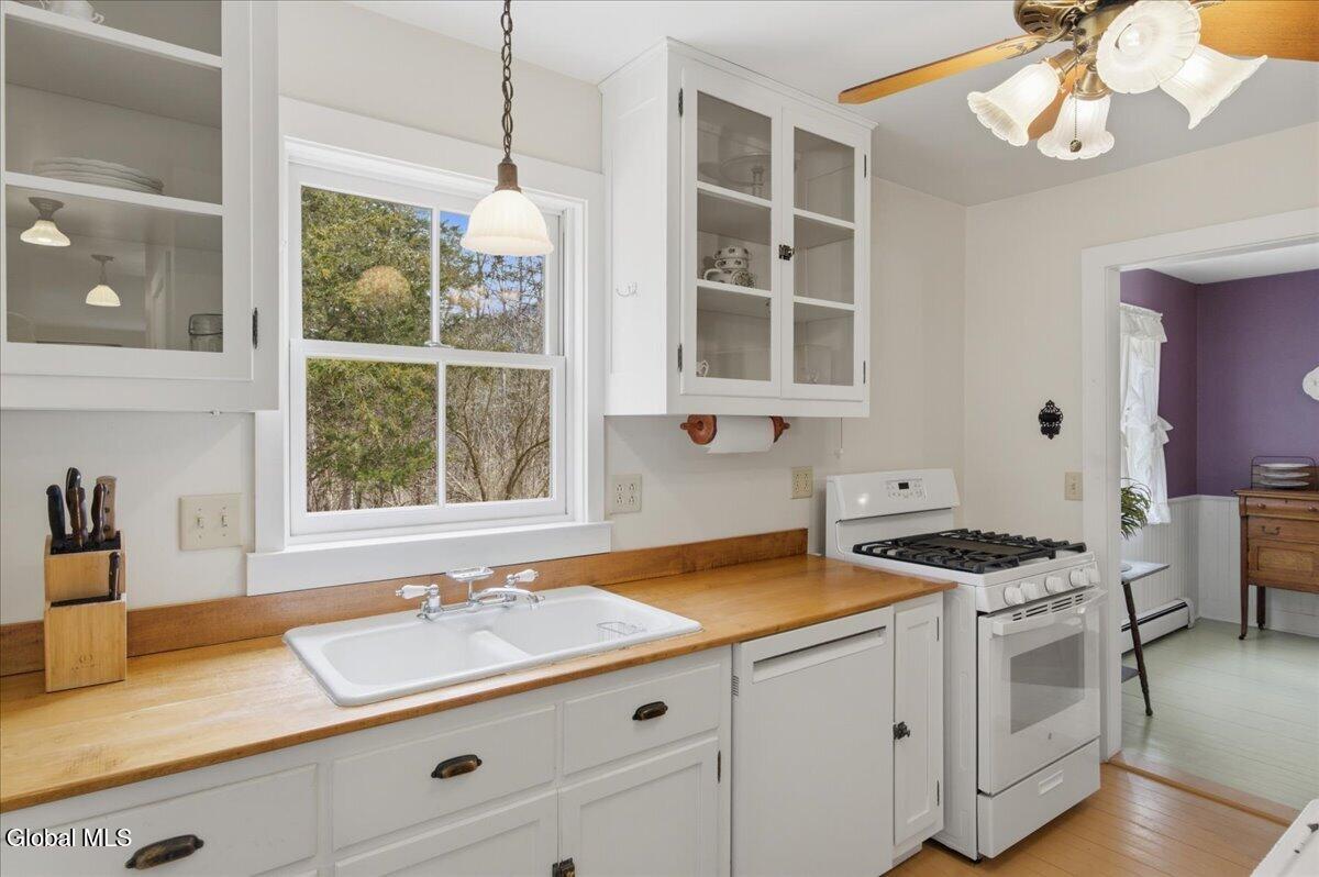 1216 Clauverwie Road Middleburgh, NY 12122 - Photo 18 of 35 14-011_JKT_0044