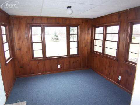 8486 Morrish Road Flushing, MI 48433 - Photo 13 of 24 20387432-12.JPG