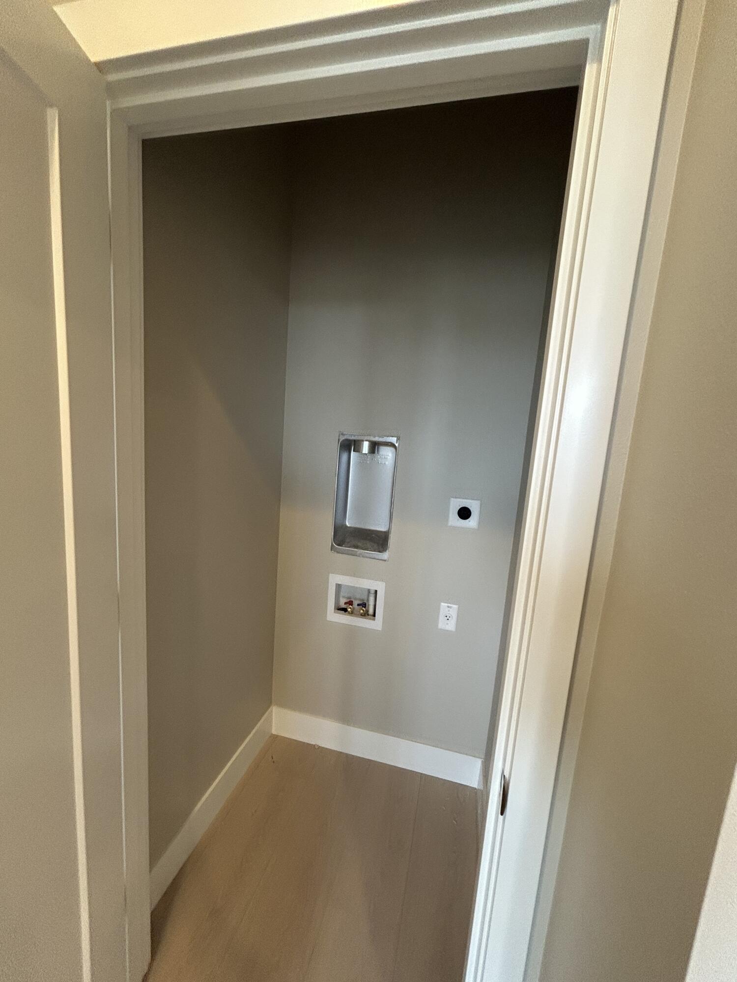 3910 Southwest 39th Street, Unit LOT 40 Redmond, OR 97756 - Photo 21 of 26 Laundry closet
