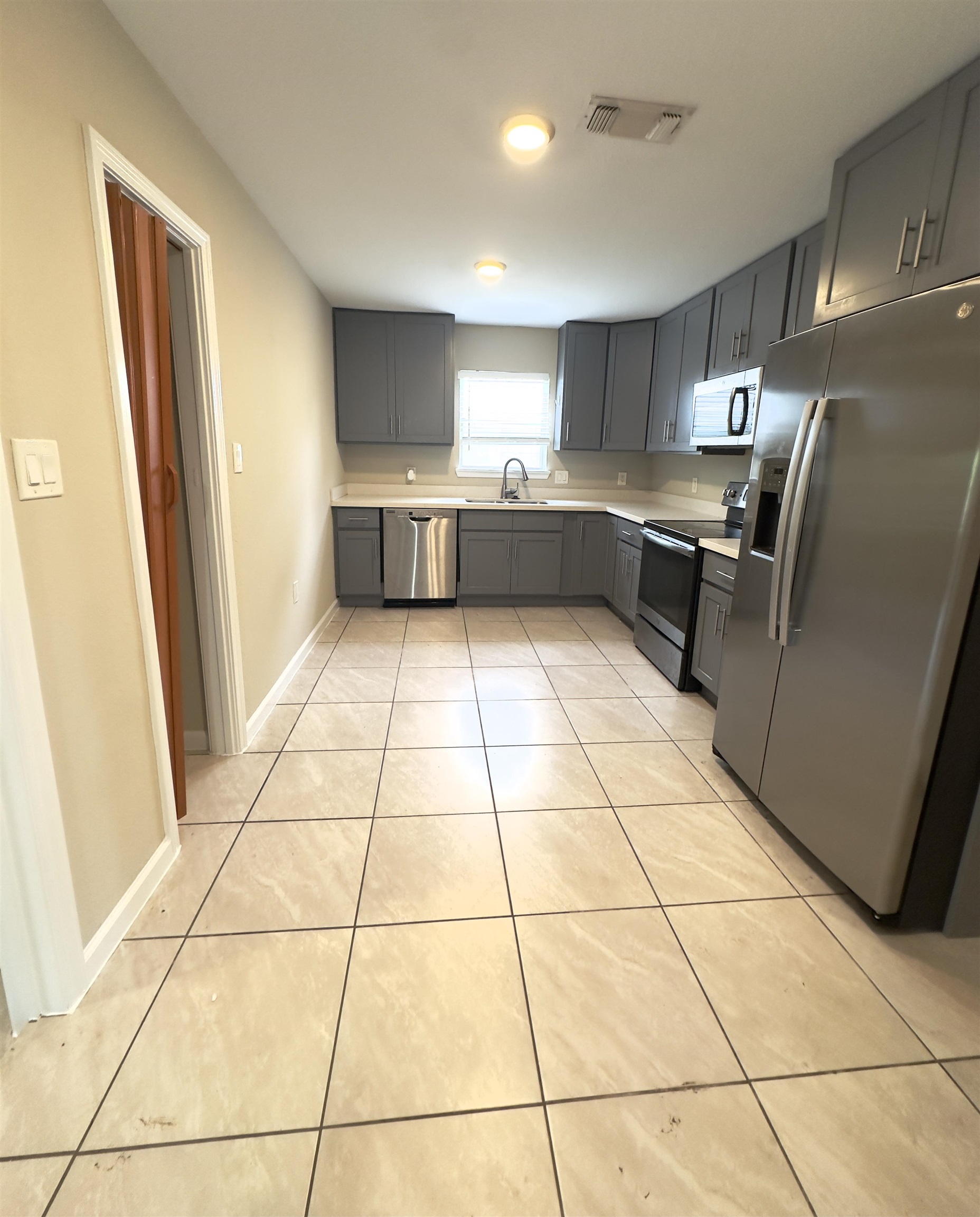 3414 Elinor Street Beaumont, TX 77705 - Photo 5 of 13