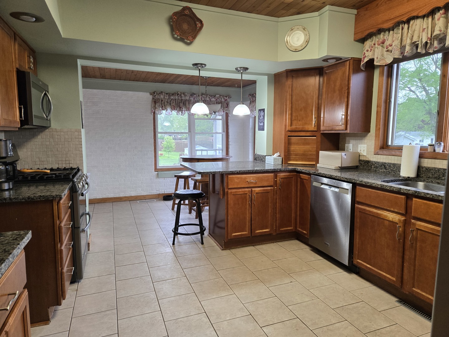 24758 South Tryon Street Channahon, IL 60410 - Photo 12 of 50 Gallery Image 12