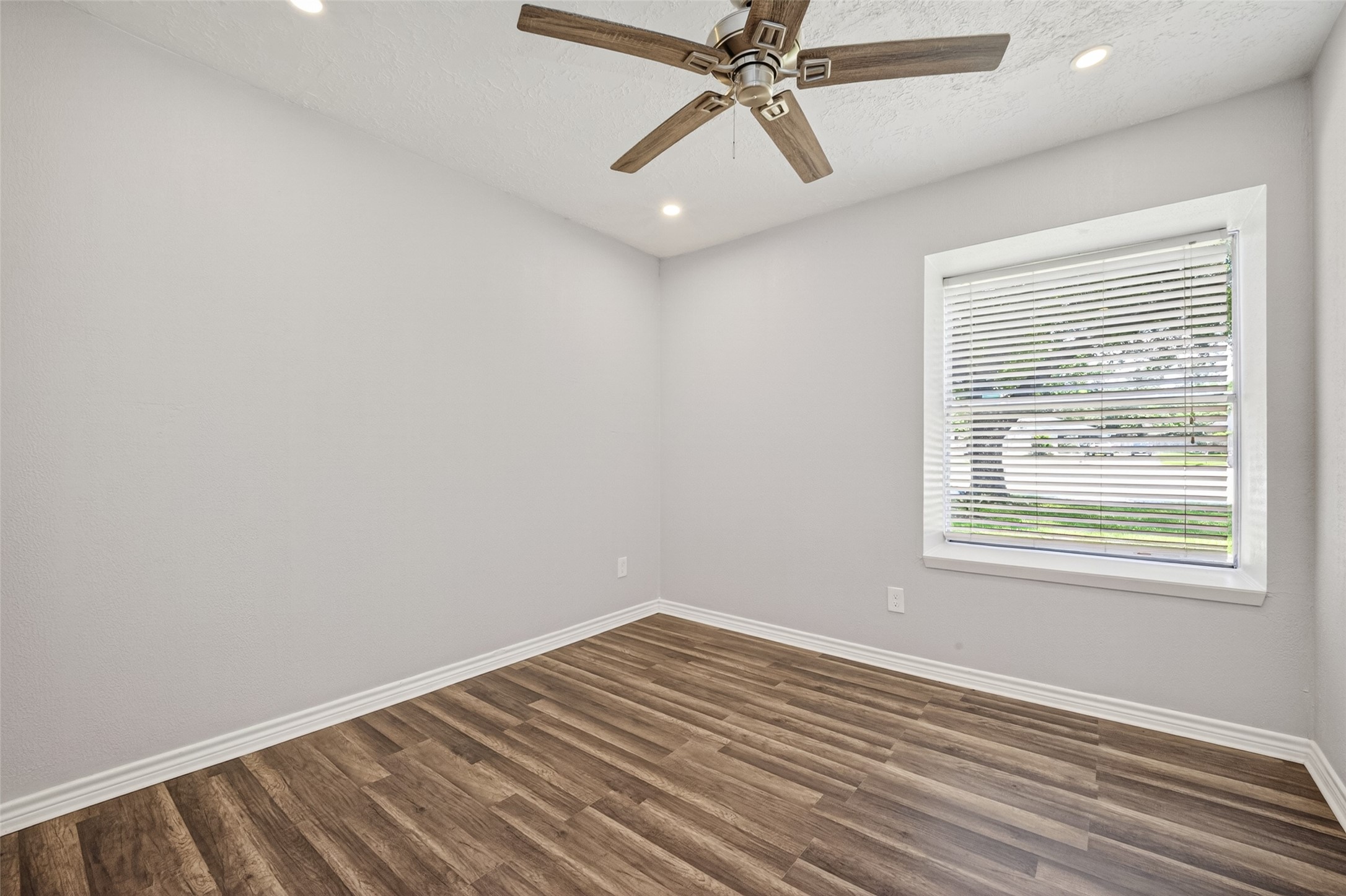 4714 Bridgeview Lane Spring, TX 77388 - Photo 14 of 19