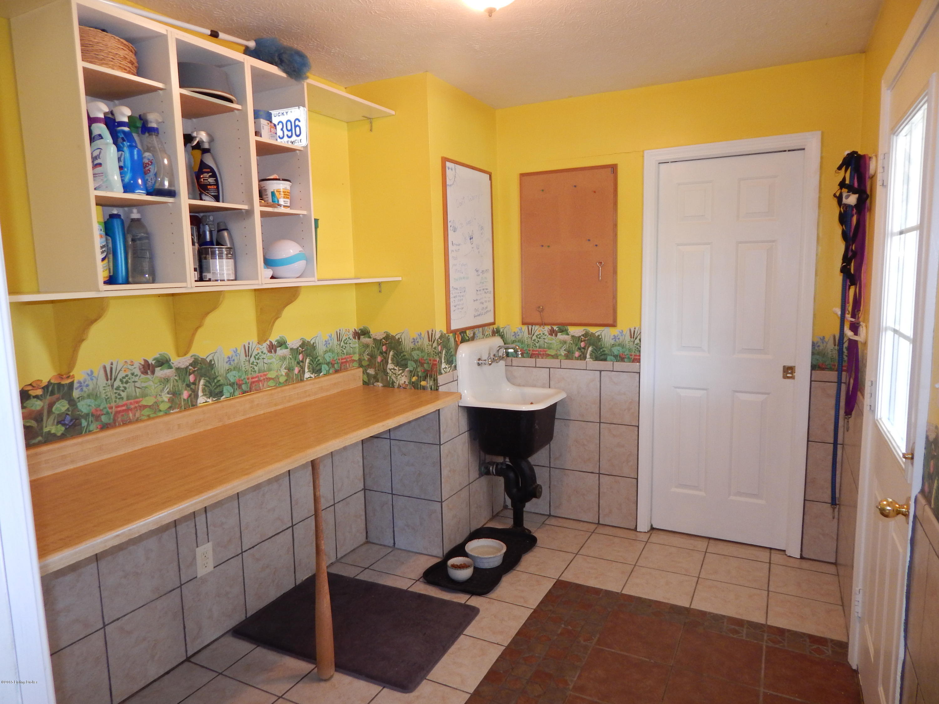10413 Deering Road Louisville, KY 40272 - Photo 16 of 47 Utility rm could be laundry room