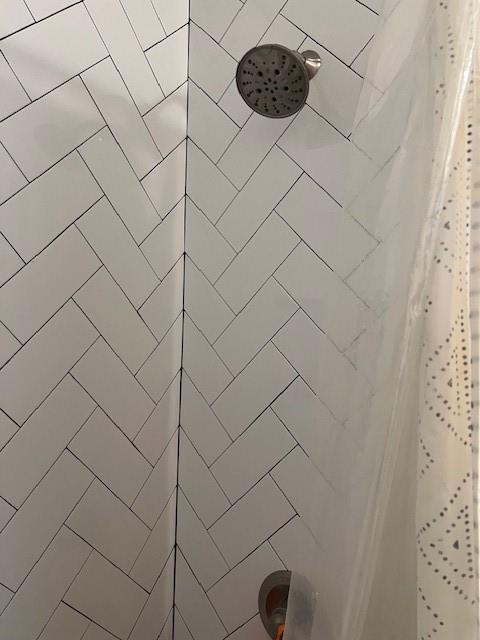 4207 Aztec Drive Dallas, TX 75216 - Photo 18 of 28 a close view of shower tap