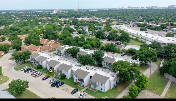 $4,800,000 | 2000 Kazmeier Plaza, Bryan, TX 77802