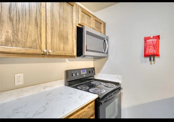 $4,800,000 | 2000 Kazmeier Plaza, Bryan, TX 77802