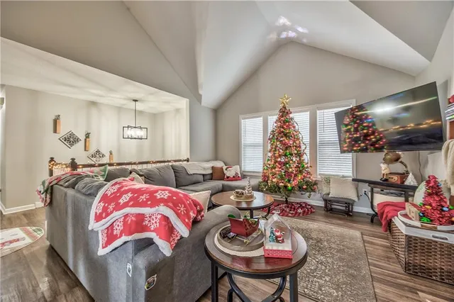 $320,000 | 18505 East Bundschu Place, Independence, MO 64056