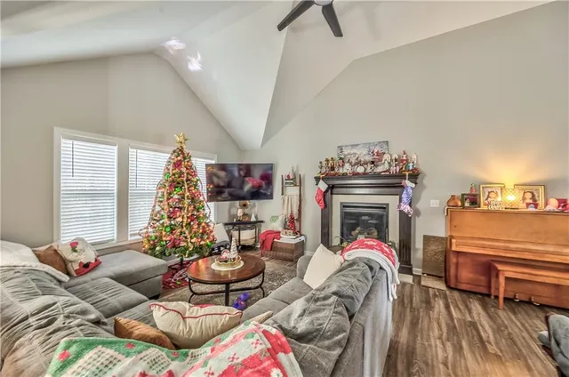 $320,000 | 18505 East Bundschu Place, Independence, MO 64056