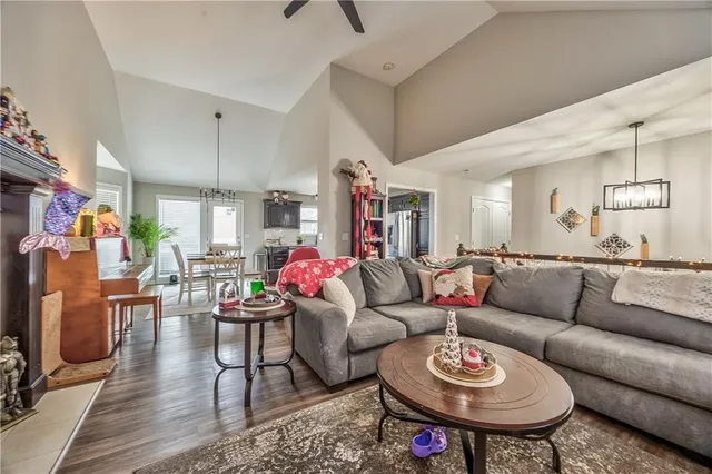 $320,000 | 18505 East Bundschu Place, Independence, MO 64056