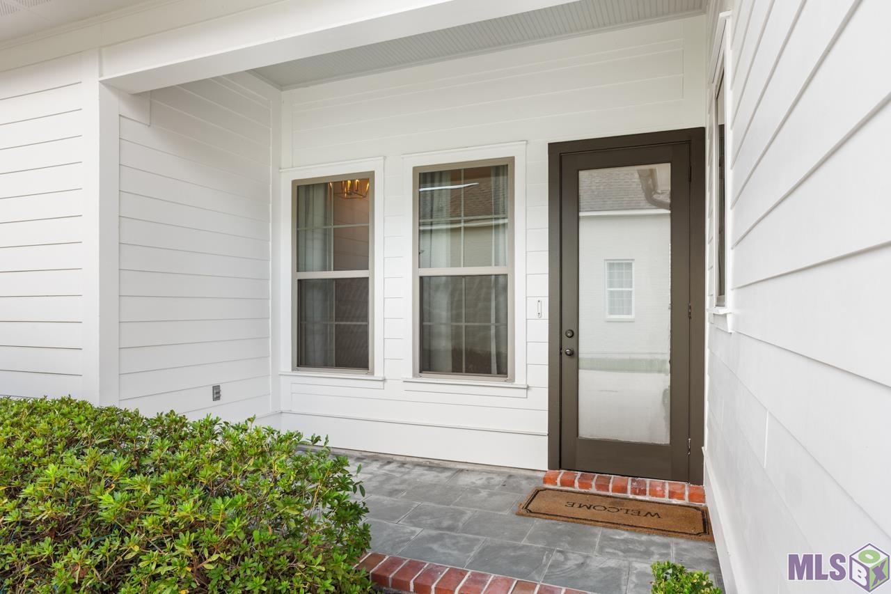 1850 Sugar Cane Baton Rouge, LA 70810 - Photo 25 of 47 Side Entrance