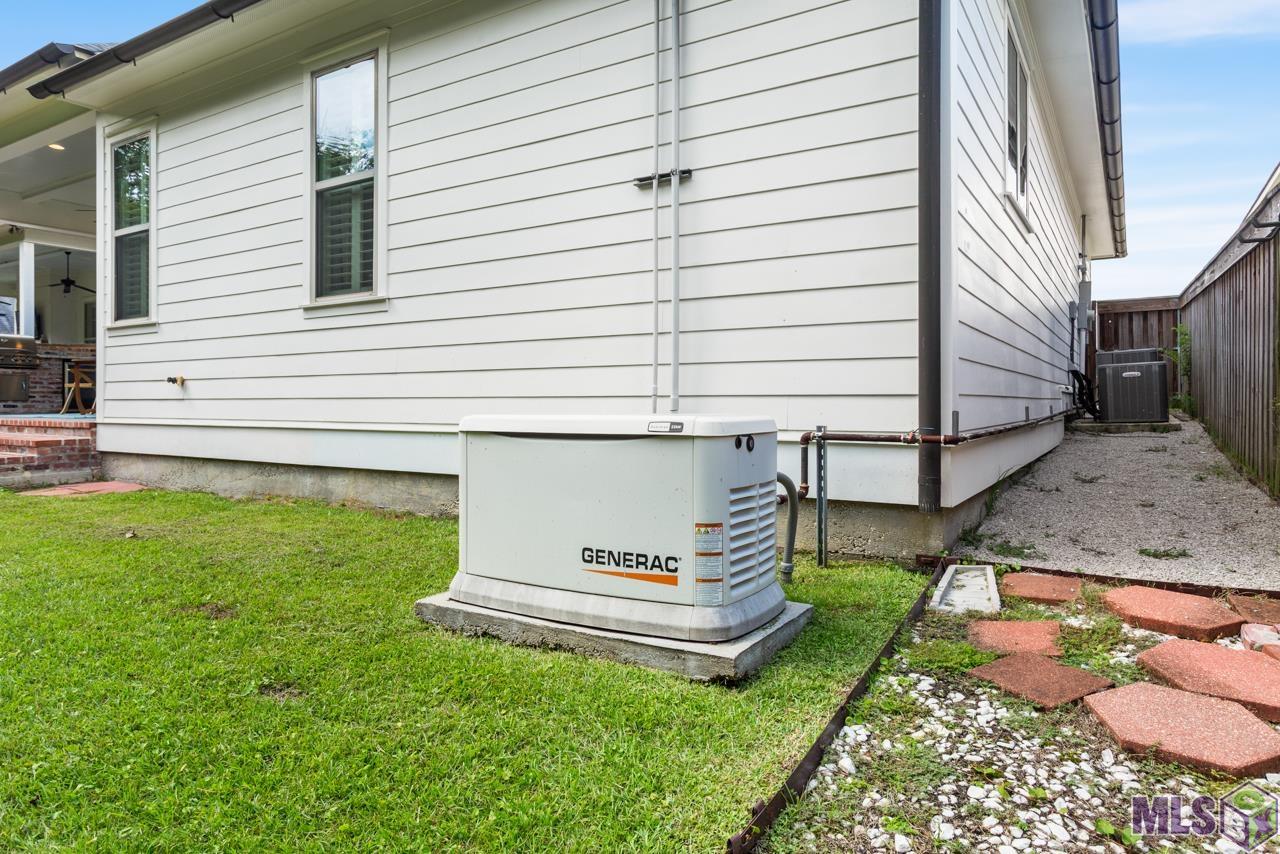1850 Sugar Cane Baton Rouge, LA 70810 - Photo 29 of 42 Generator