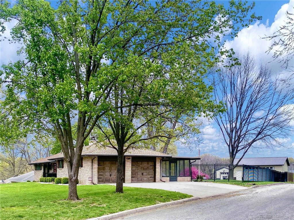 3023 South Santa Fe Road Independence, MO 64055 - Photo 1 of 1 Gallery Image 1