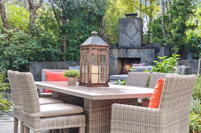 a outdoor view with sitting space