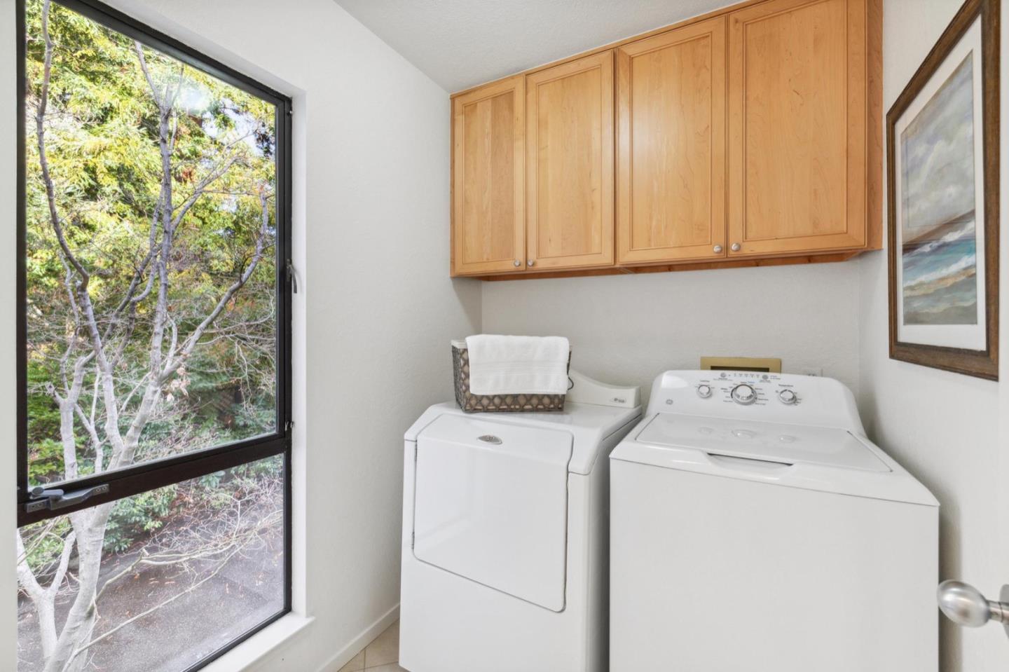 1732 Middlefield Road Palo Alto, CA 94301 - Photo 40 of 42 a utility room with dryer and washer