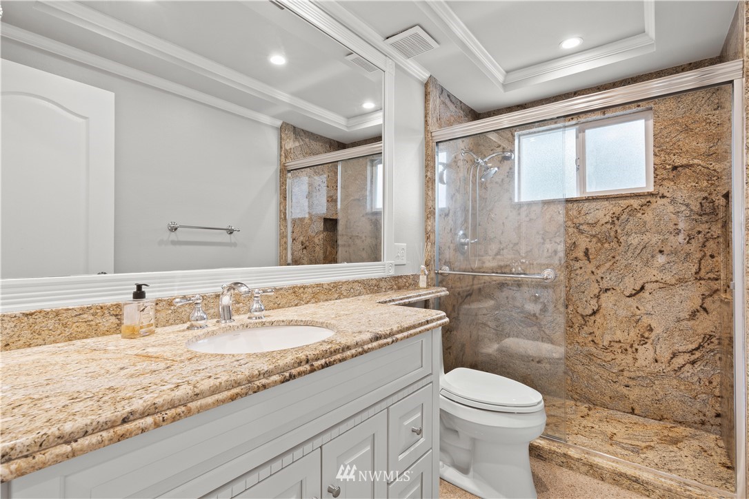 12244 155th Avenue Southeast Renton, WA 98059 - Photo 11 of 40 Gallery Image 11