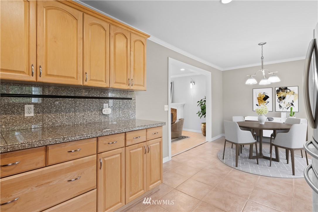 12244 155th Avenue Southeast Renton, WA 98059 - Photo 7 of 40 Gallery Image 7