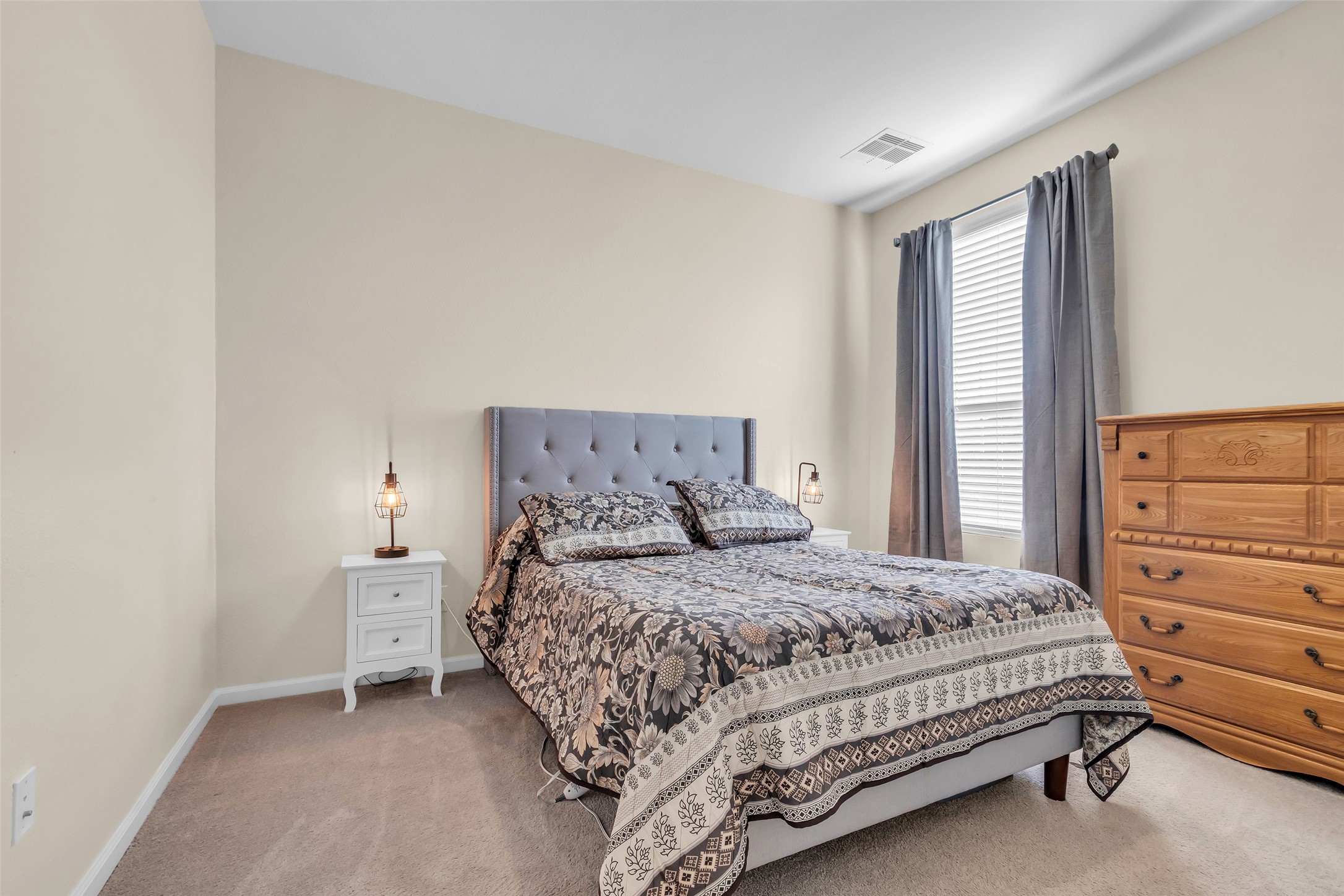 9502 Marble Park Lane Baytown, TX 77521 - Photo 10 of 40 a bedroom with a bed and a window