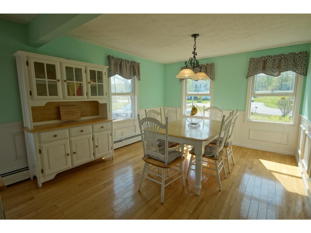 486 Mammoth Road Pelham, NH 03076 - Photo 10 of 27