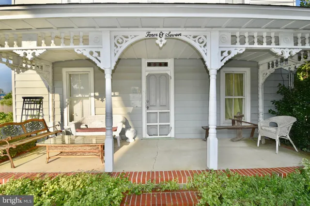 a view of a house with outdoor space