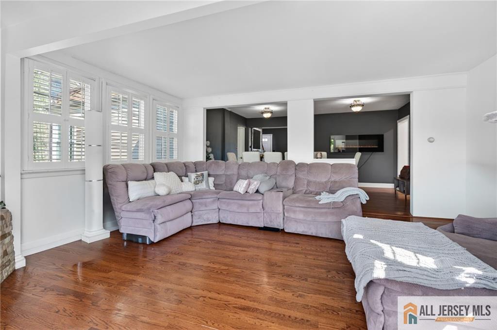 177 Midfield Road Colonia, NJ 07067 - Photo 12 of 23