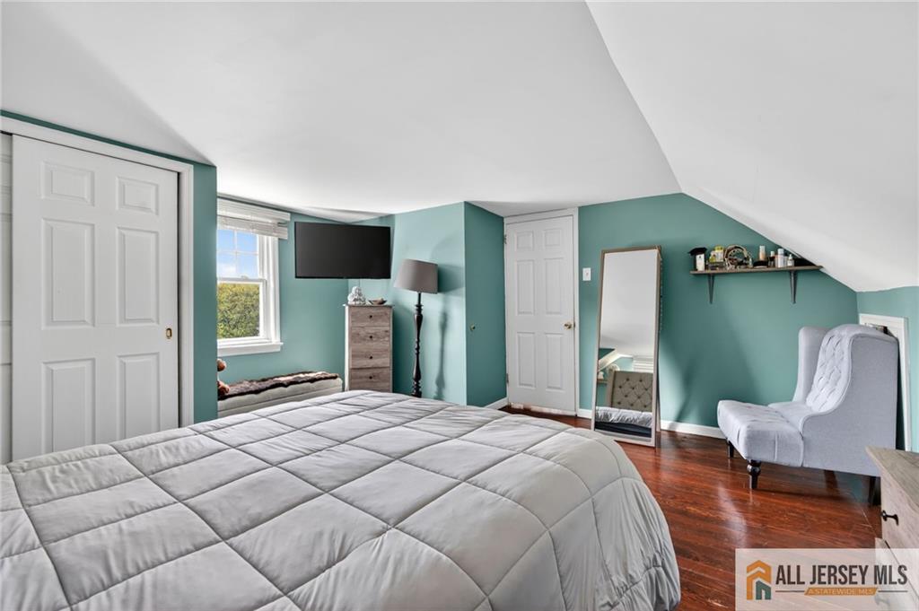 177 Midfield Road Colonia, NJ 07067 - Photo 13 of 23