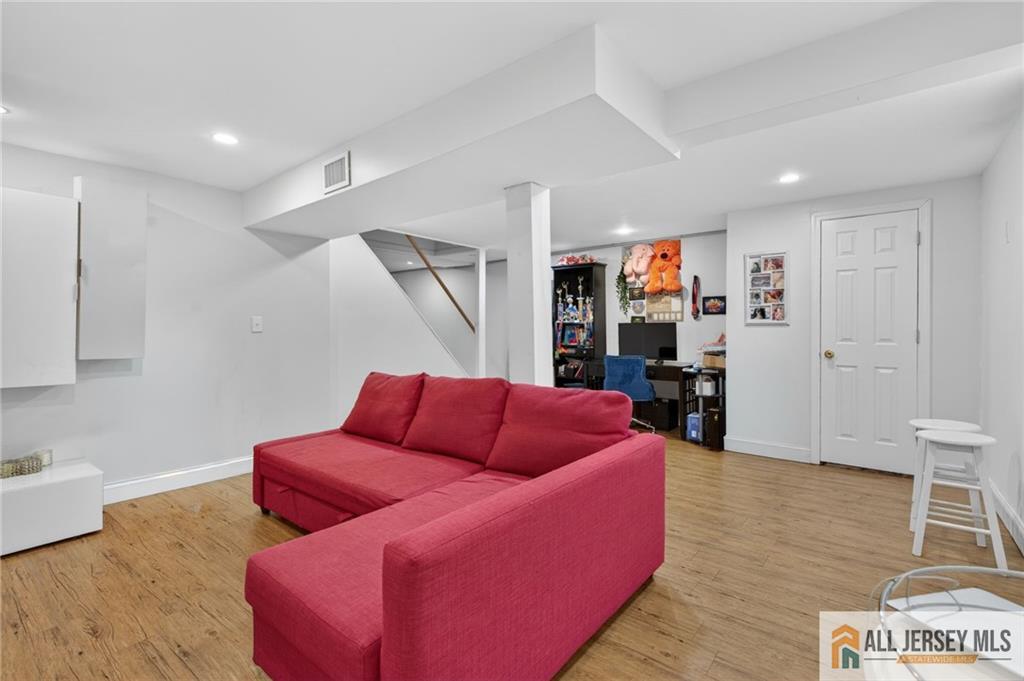 177 Midfield Road Colonia, NJ 07067 - Photo 16 of 23