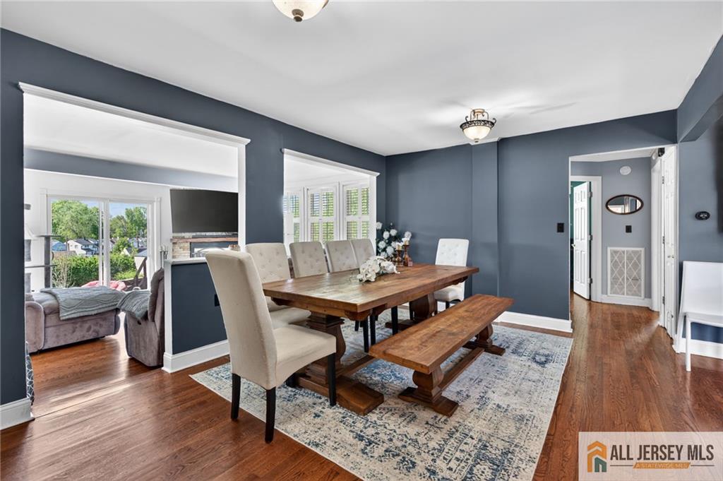 177 Midfield Road Colonia, NJ 07067 - Photo 4 of 23