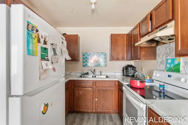 $599,900 | 1144 Country Lane, Holland, MI 49423