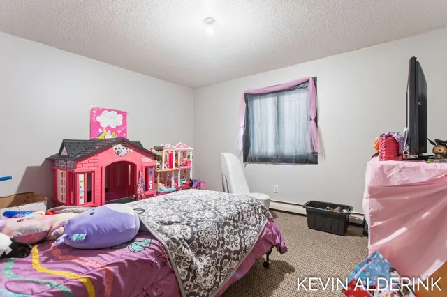 $599,900 | 1144 Country Lane, Holland, MI 49423