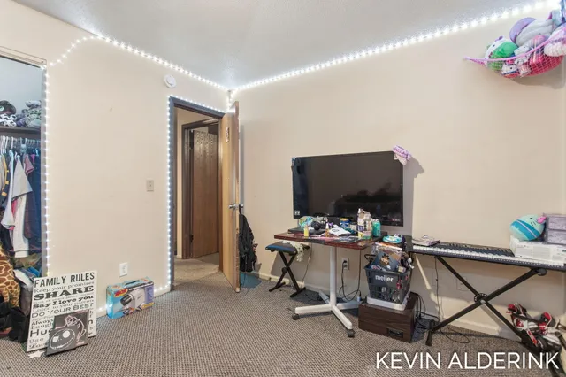 $599,900 | 1144 Country Lane, Holland, MI 49423