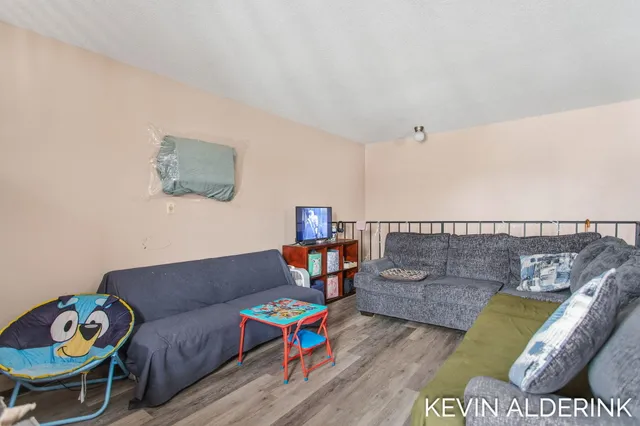 $599,900 | 1144 Country Lane, Holland, MI 49423