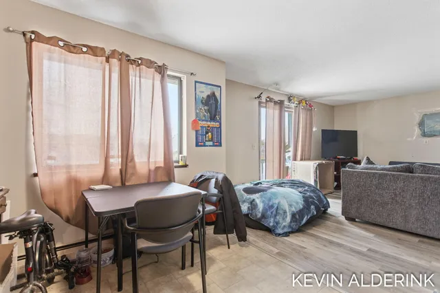 $599,900 | 1144 Country Lane, Holland, MI 49423