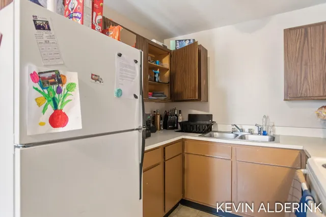 $599,900 | 1144 Country Lane, Holland, MI 49423