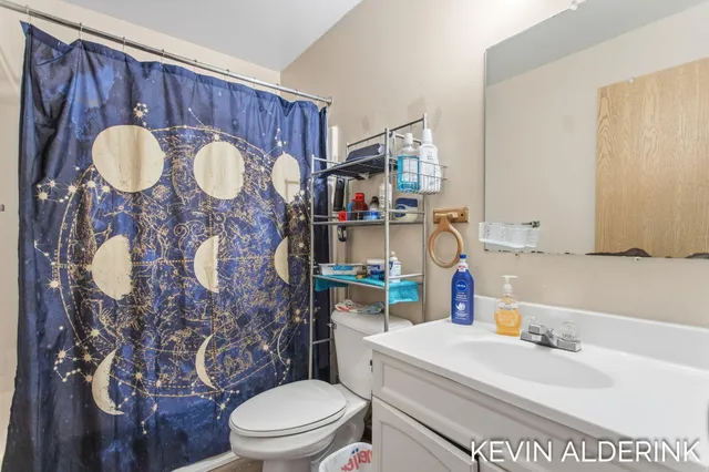 $599,900 | 1144 Country Lane, Holland, MI 49423