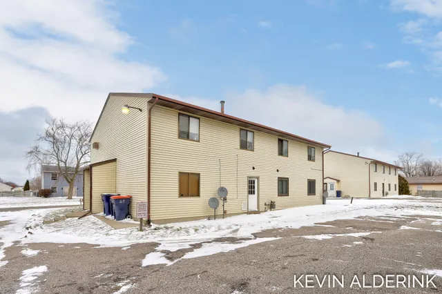 $599,900 | 1144 Country Lane, Holland, MI 49423