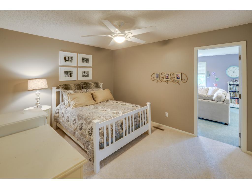 1284 Raspberry Court Eagan, MN 55123 - Photo 17 of 24 Gallery Image 17