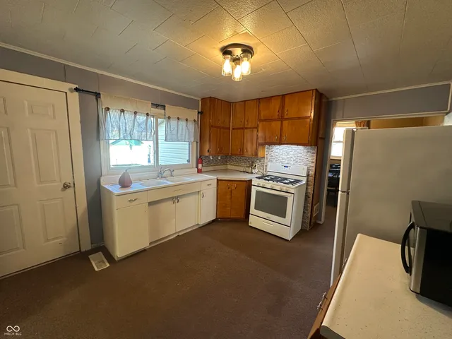 $159,900 | 7 Beveridge Street, Greencastle, IN 46135