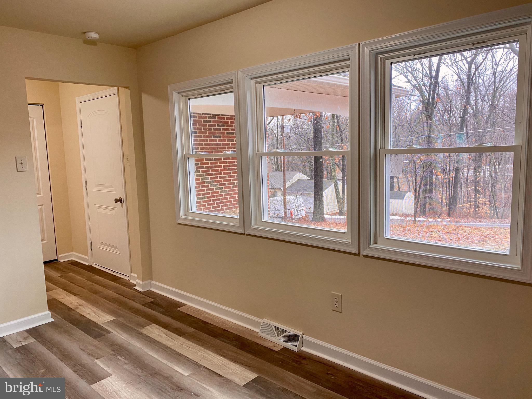 409 Maple Ridge Lane Harpers Ferry, WV 25425 - Photo 5 of 25