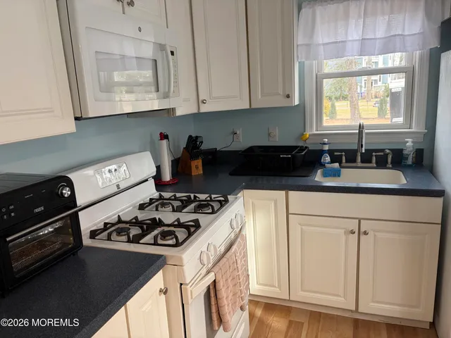 $369,900 | 35 Hampton Road, Brick, NJ 08723