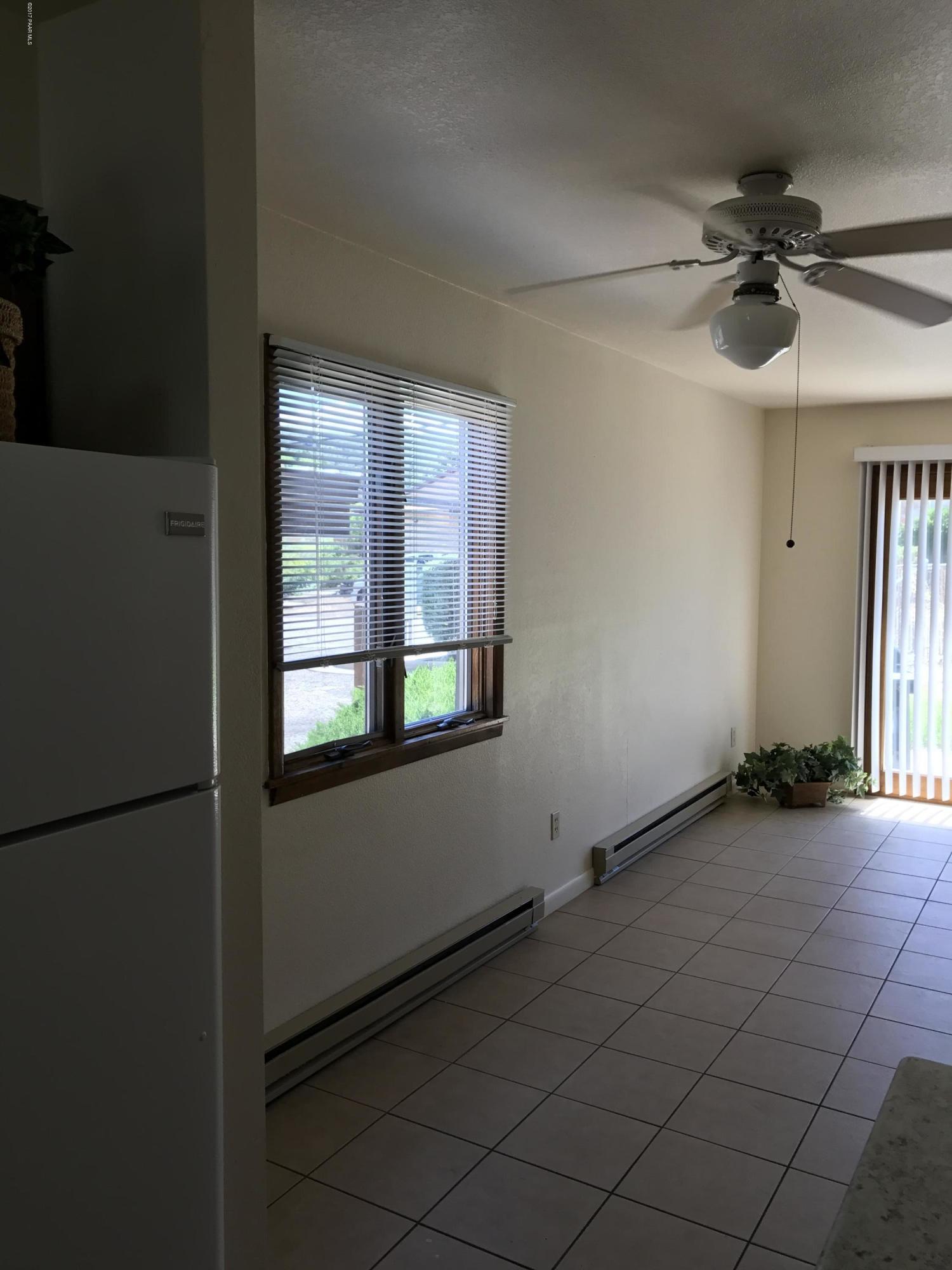 1220 Stetson Road, Unit 4 Prescott, AZ 86303 - Photo 13 of 27 dining area off kitchen