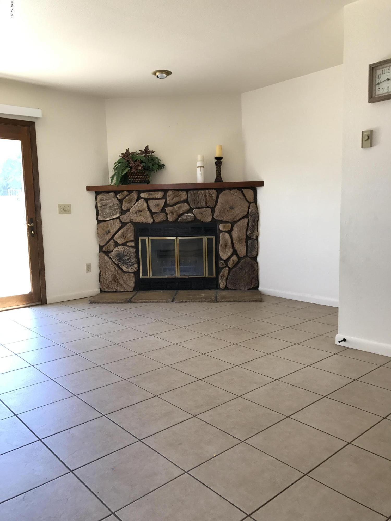 1220 Stetson Road, Unit 4 Prescott, AZ 86303 - Photo 10 of 27 fireplace