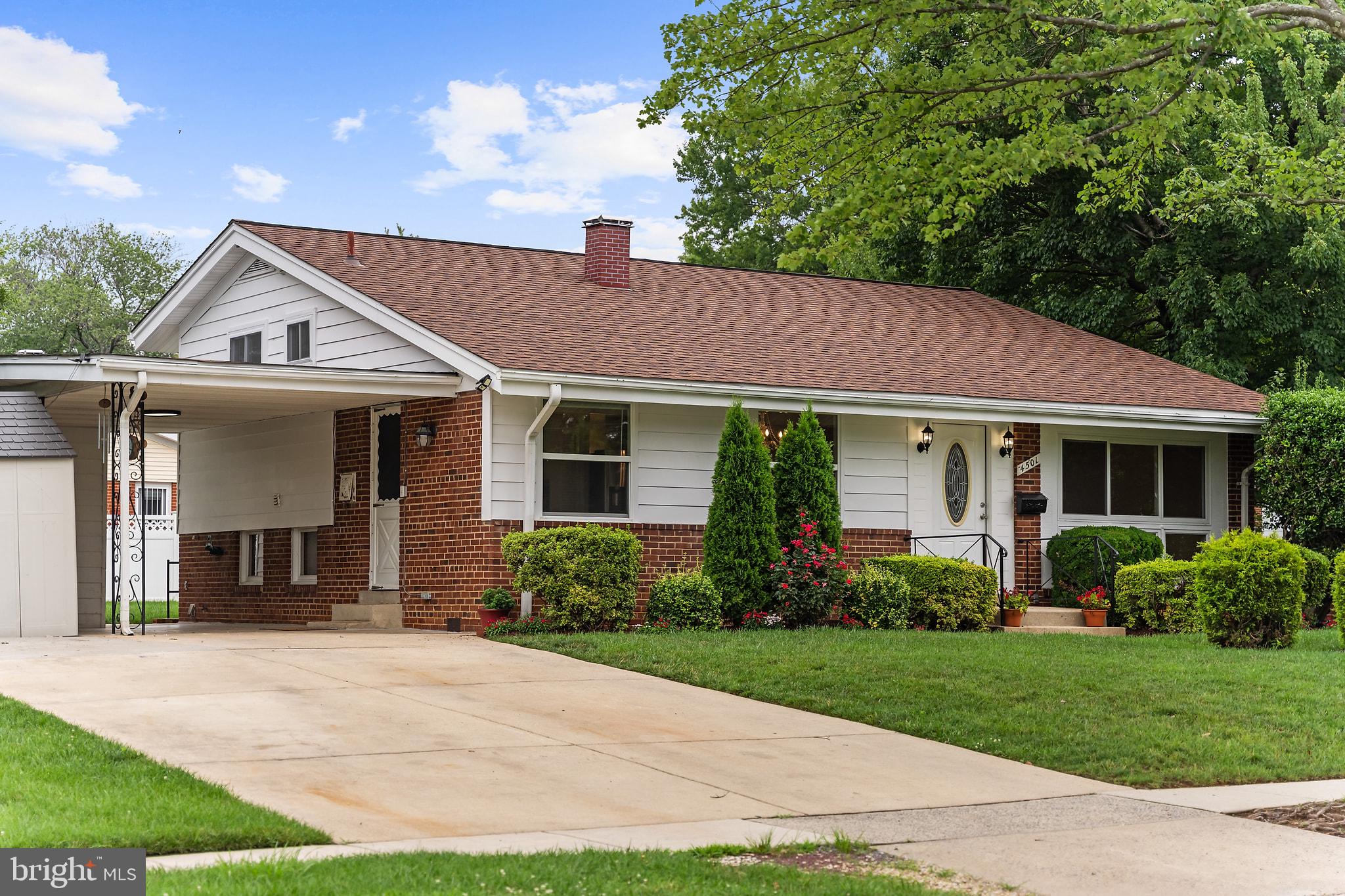 4501 Renn Street Rockville, MD 20853 - Photo 3 of 36