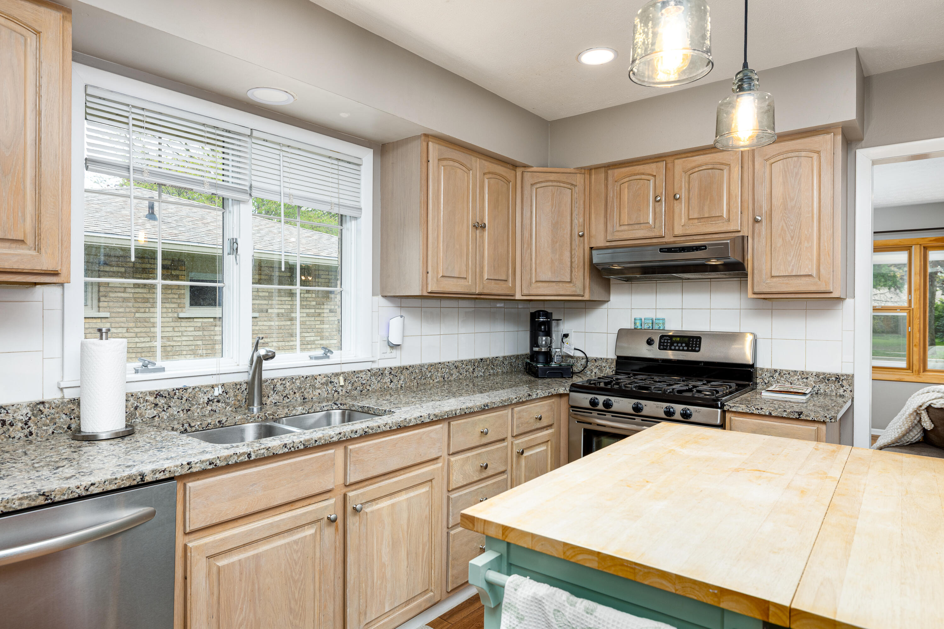 454 Mills Road Saline, MI 48176 - Photo 16 of 59 454 Mills Rd (33 of 60)