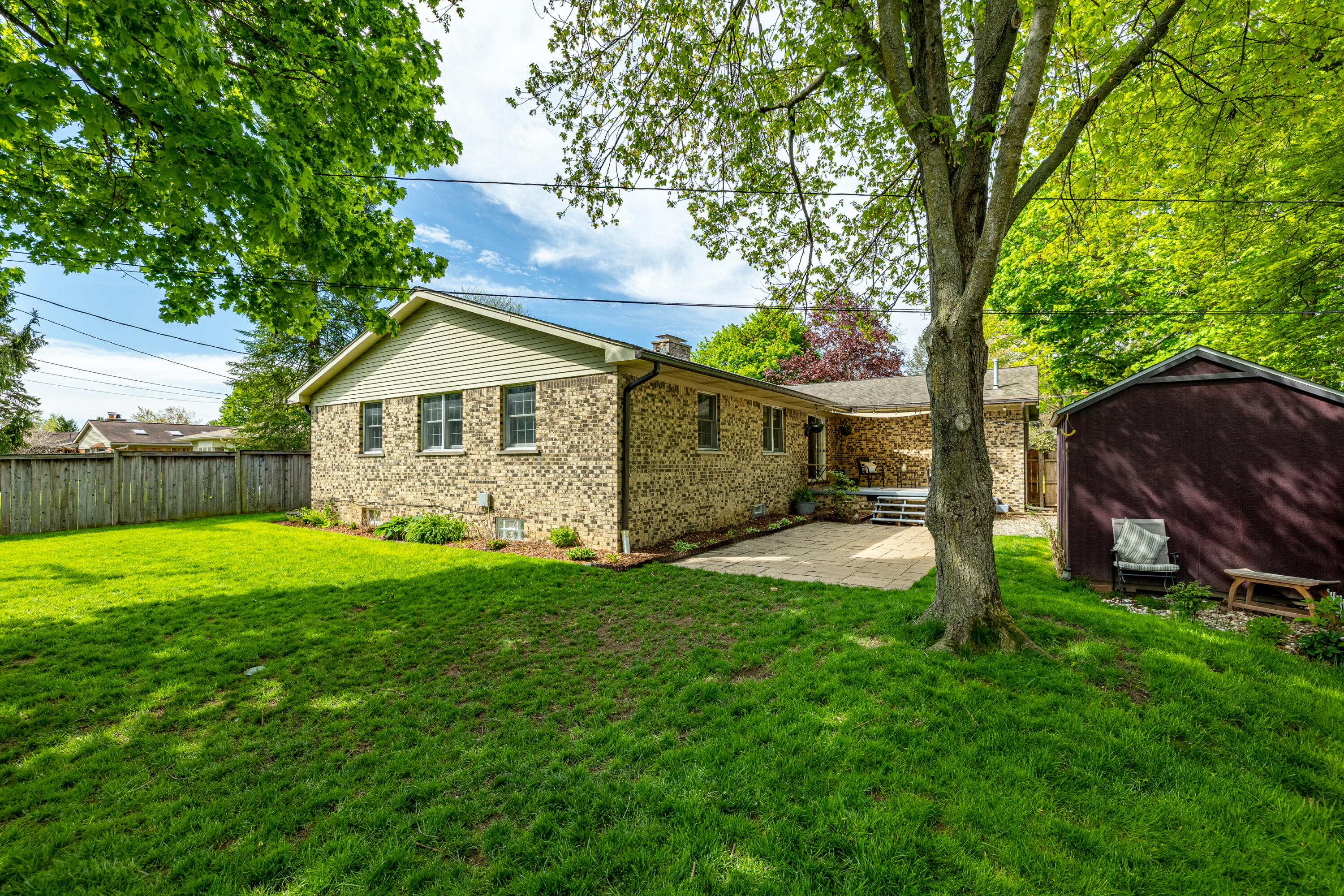 454 Mills Road Saline, MI 48176 - Photo 4 of 59 454 Mills Rd (15 of 60)