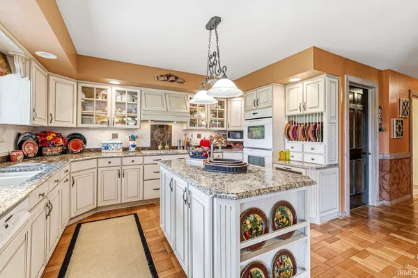 $750,000 | 16976 Shandwick Lane, Granger, IN 46530